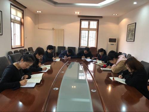 铜煤公司掀起学习财务知识的热潮