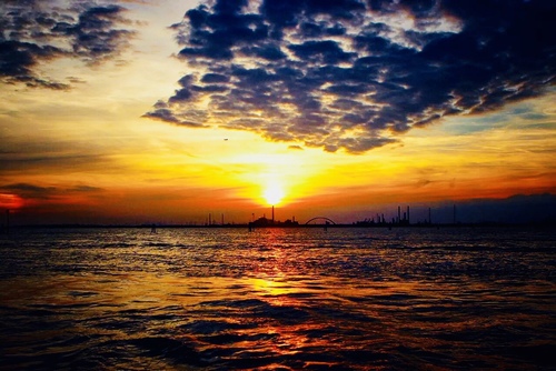 赤朱丹彤，落日飞霞