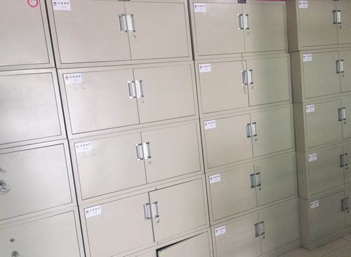 乐虎建设矿建二公司档案柜子“穿新衣”