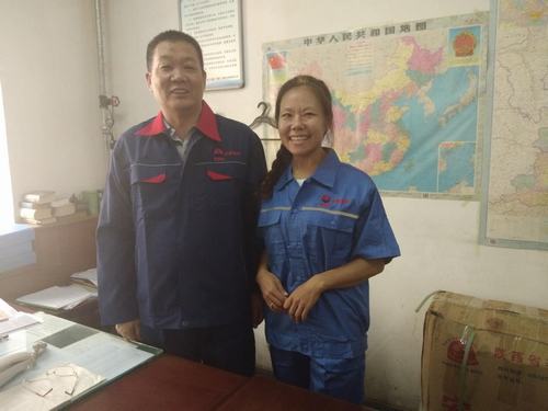 乐虎建设韩城分公司为职工购置新工服做好后勤服务工作