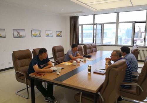 乐虎建设设备租赁中心实地考察积极筹措项目所需设备