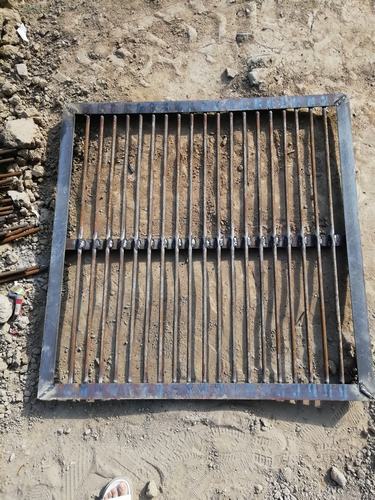 乐虎建设韩城分公司土建四项目部自制井盖降成本