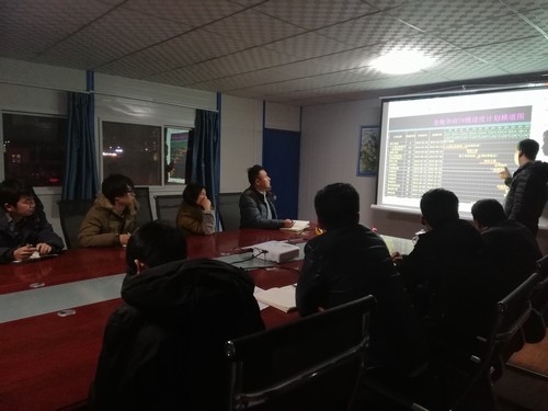 我们站在毛乌素沙漠的起点