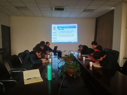 乐虎建设掘进公司：厂家实地培训 建立连采机种子队