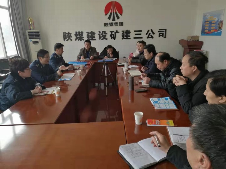 国家税务局铜川市第一分局到乐虎建设矿建三公司宣传指导税务工作