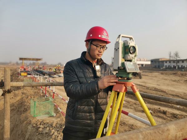 用奋斗成就青春梦想