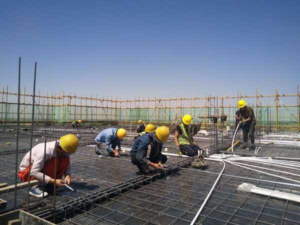 致敬施工一线最美的身影