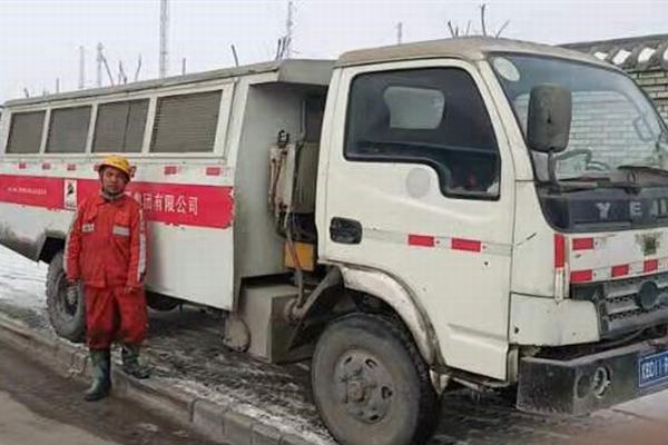 乐虎建设矿建二公司新型无轨胶轮车正式投用