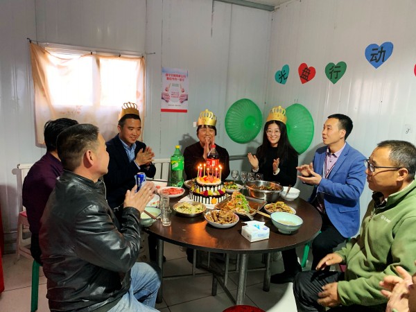 乐虎建设澄合分公司第十二项目部为职工举办生日PARTY情暖人心