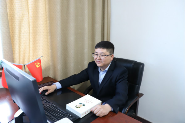 实实在在的干事人