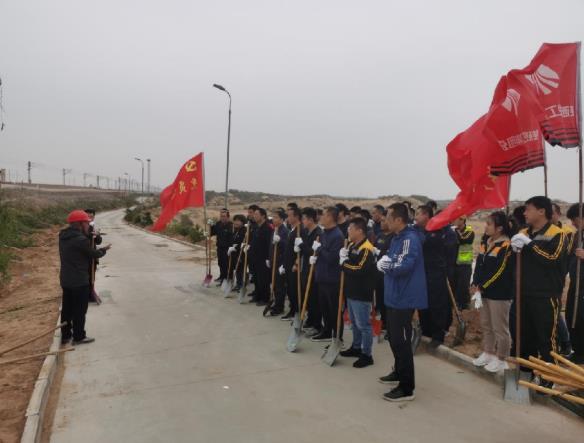 乐虎建设绿宇公司：义务植树打造靖神铁路低碳绿色运输通道