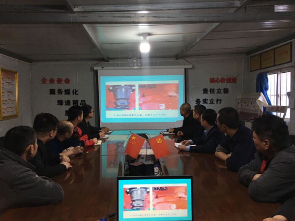 乐虎建设澄合分公司第三安装队“学用结合”把好矿井电气设备防爆安全关