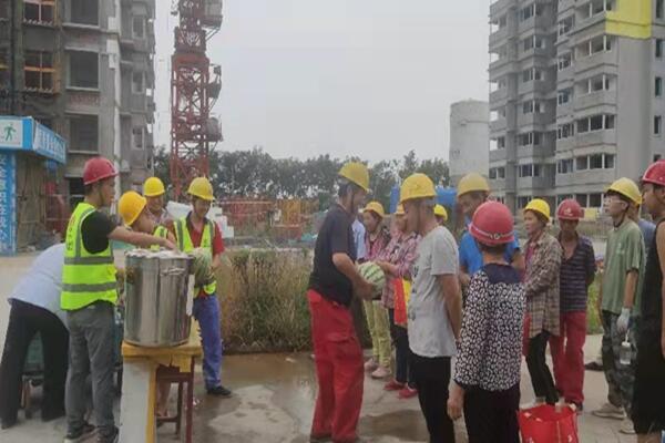 乐虎建设咸阳分公司第五项目部多举措开展防暑工作