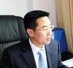 记乐虎集团“优秀党务工作者”王忠武