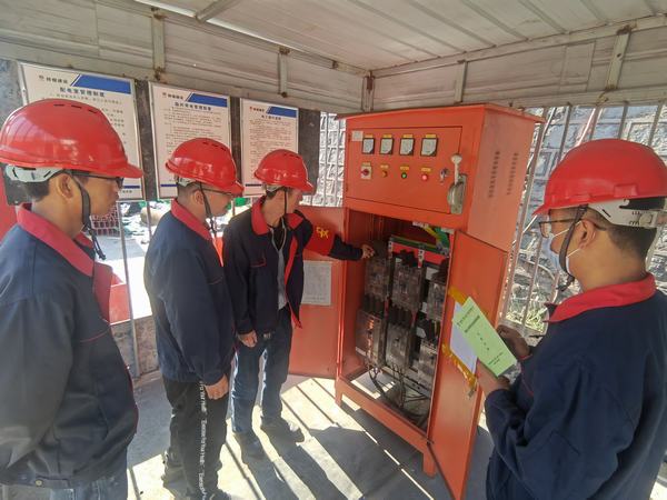 乐虎建设韩城分公司青岗员用实际行动“护航”安全生产