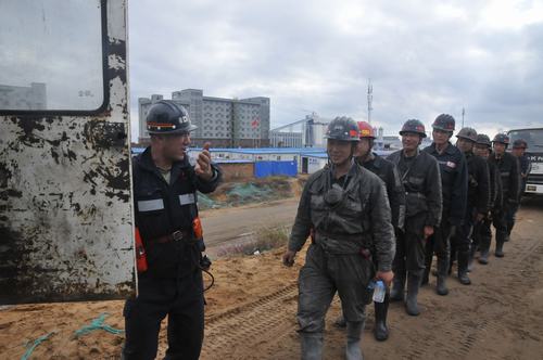 乐虎建设煤矿运营服务分公司：日进尺破50米！掘进铁军回归