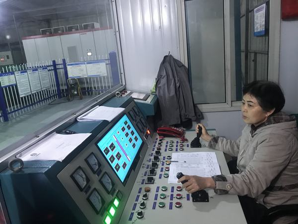 乐虎建设矿建二公司王峰项目部:坚守岗位诠释“矿建之花”英姿