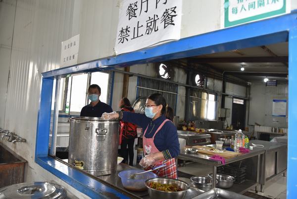 乐虎建设煤矿运营服务分公司：与舌尖上的浪费再较劲