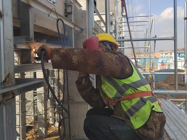 乐虎建设直属第七项目部：奋战一线迎春天