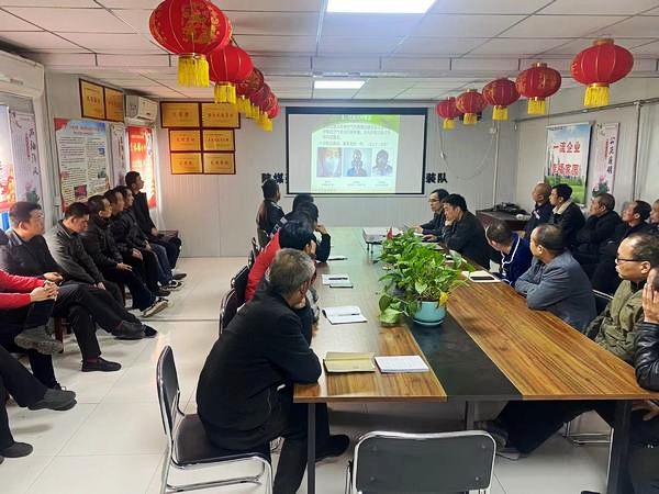乐虎建设渭南分公司第二安装项目部线上+线下扎实开展《职业病防治法》宣传活动