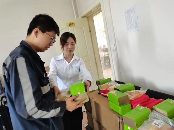 乐虎建设洗选煤运营公司柠条塔运营项目部：开展 “迎秋 送爱心”活动