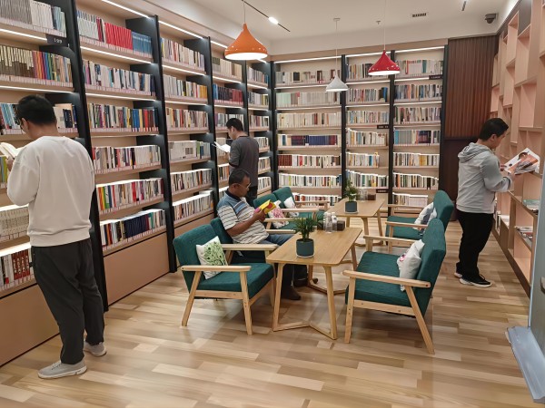 乐虎建设澄合分公司第十二项目部举办“书香伴我成长 知识伴我同行”读书分享活动