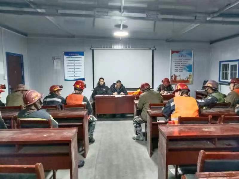 乐虎建设煤矿运营服务分公司:坚守岗位一线 履行职责担当