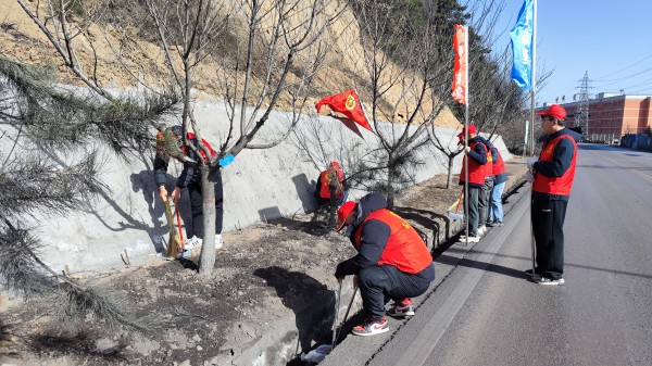 乐虎建设咸阳分公司各项目部弘扬雷锋精神