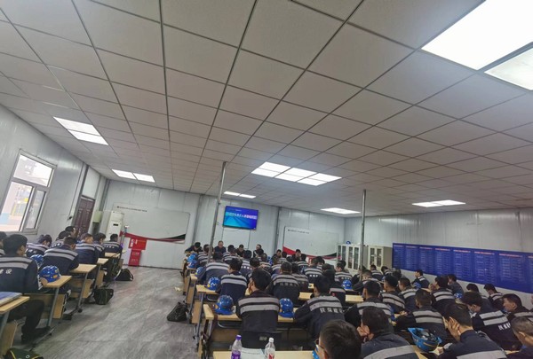 乐虎建设洗选煤运营公司红柳林洗煤厂项目部： 环环相扣  弘美德  扬风尚  守钱袋