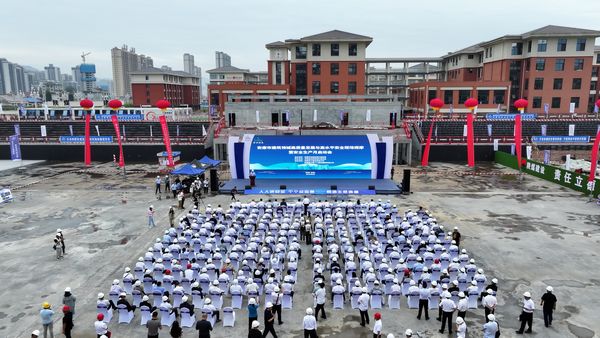 安康市建筑领域高质量发展与高水平安全现场观摩会在乐虎建设汉阴县实验中学二期项目现场举办
