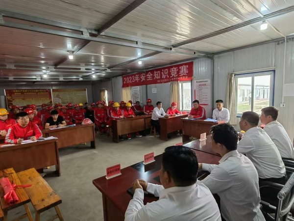 乐虎建设煤矿运营服务分公司：深化国防教育 共筑爱国情怀