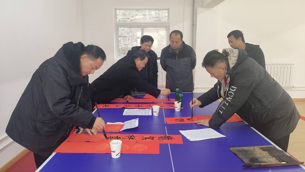 乐虎建设铜煤公司开展“新春送温暖”系列活动