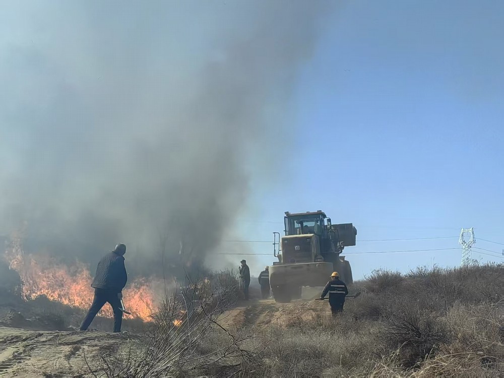 突遇火灾，乐虎建设矿建三公司“火”速救援！