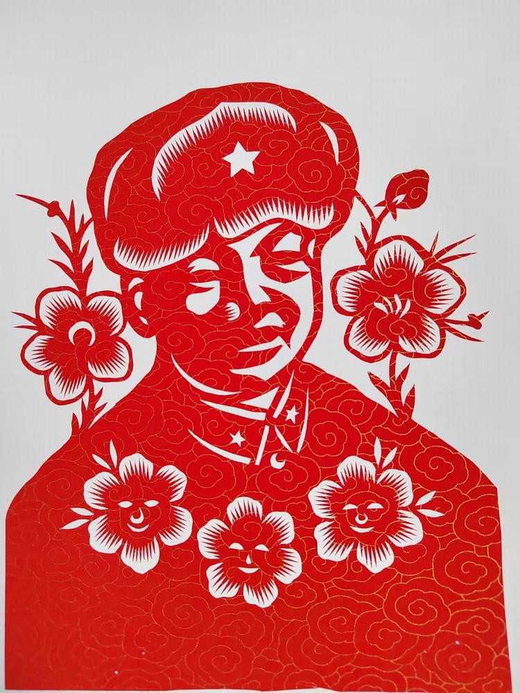 乐虎建设铜煤公司：剪纸学雷锋 志愿我先行