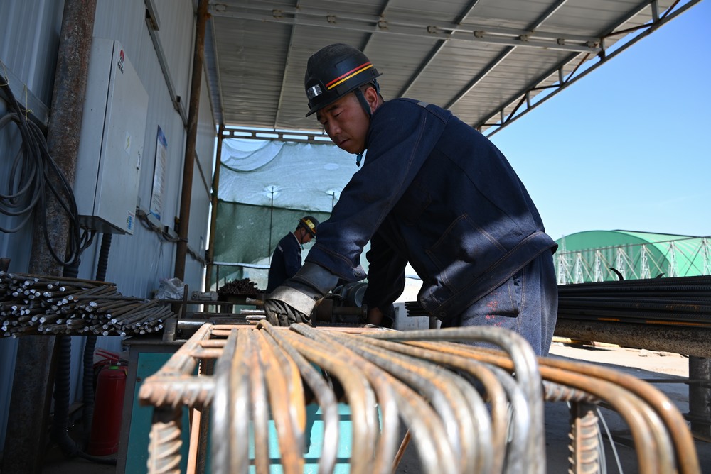 记矿建工人的一天