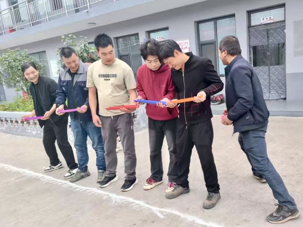 乐虎建设机电安装公司神府项目部：双节同庆聚合力 班组协作展风采