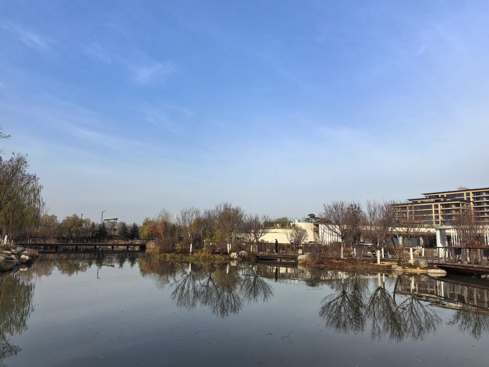 冬日蓝调：空港中心公园写给城市的暖诗