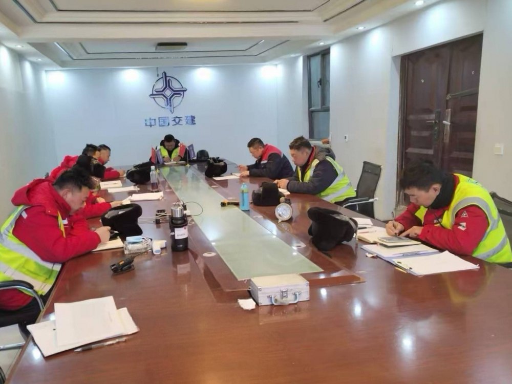 乐虎建设矿建三公司：天山之巅的钢骨脊梁