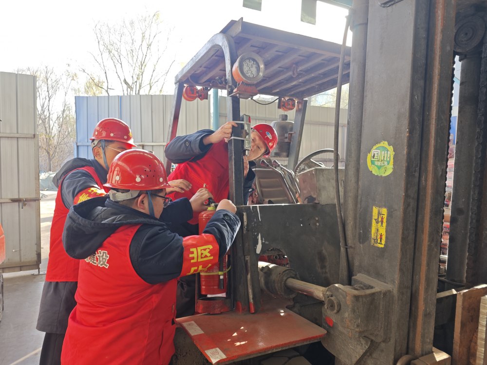 乐虎建设渭南分公司:寒冬砺剑筑防线 安全施工稳前行