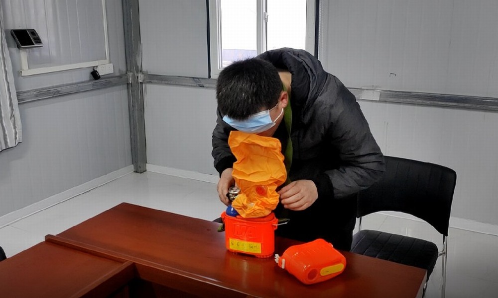 安全为基  扣紧“第一粒扣子”